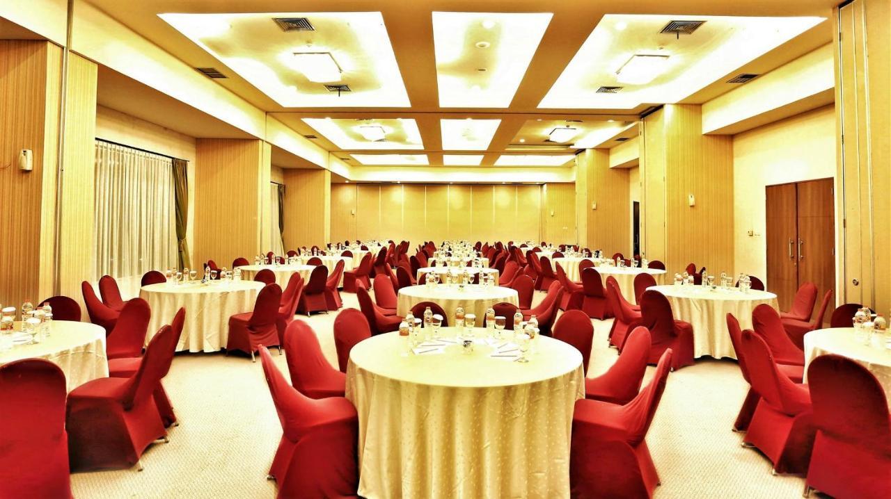 Hotel Grand Hap Solo Extérieur photo