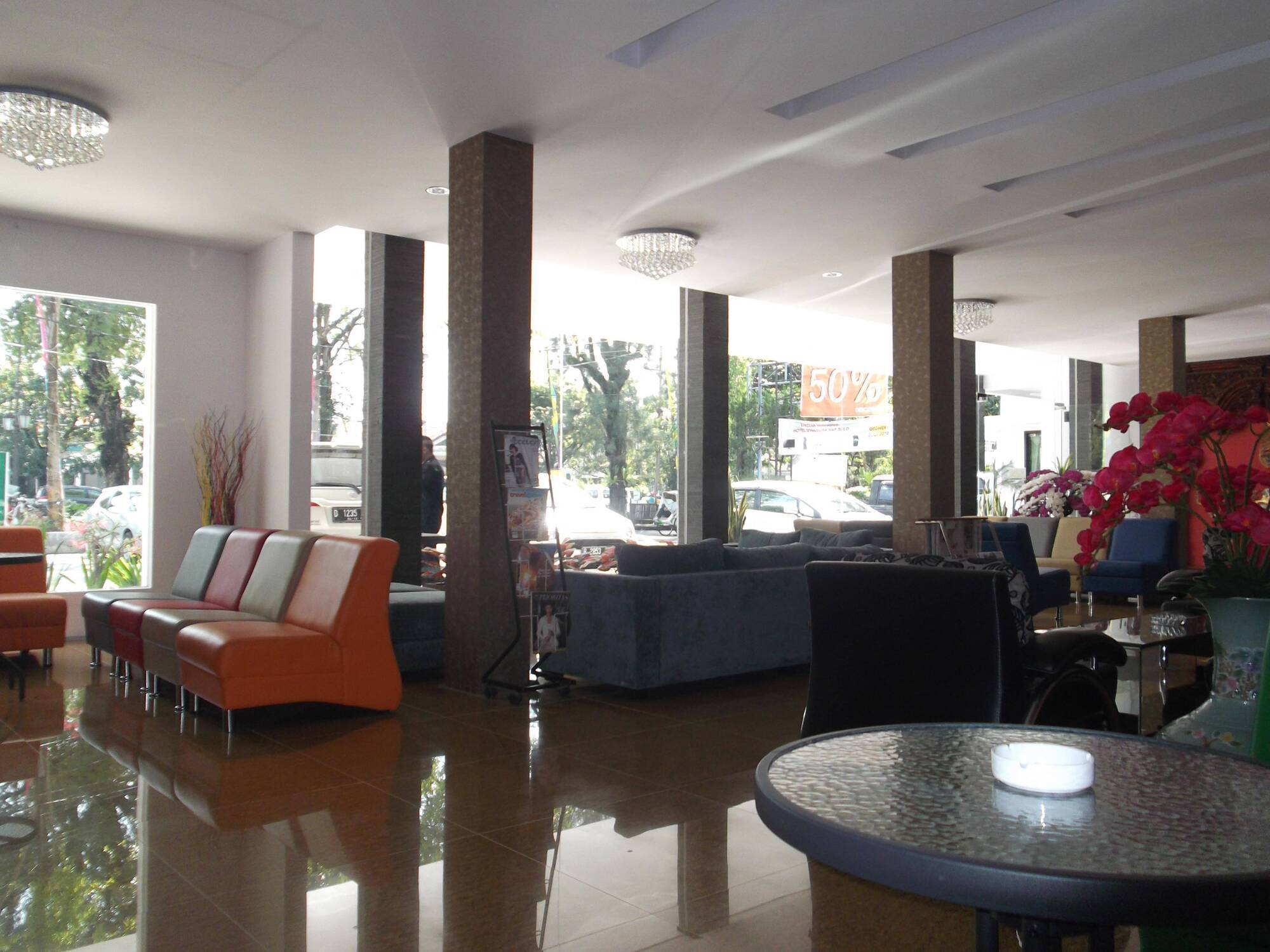 Hotel Grand Hap Solo Extérieur photo