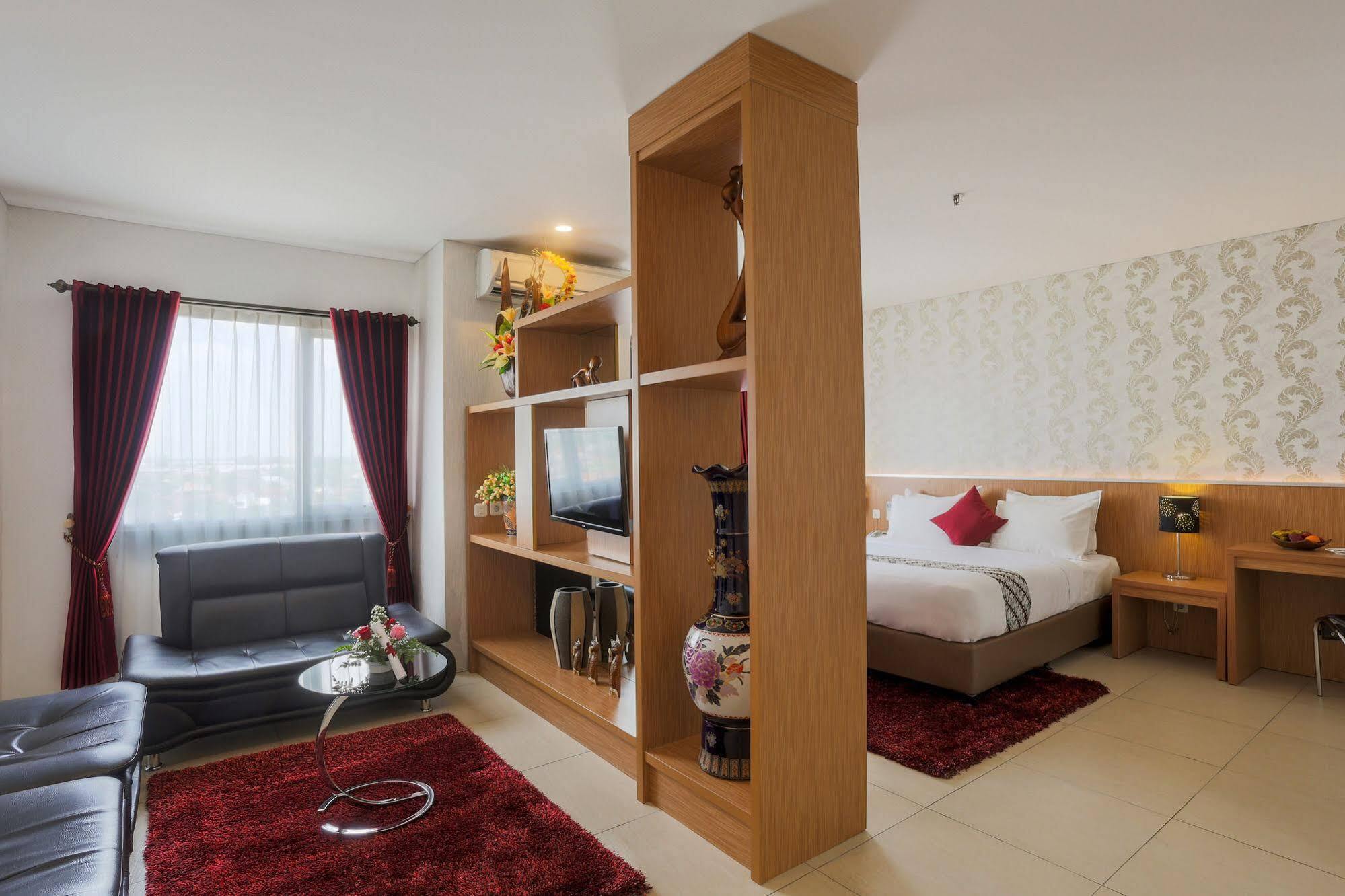 Hotel Grand Hap Solo Extérieur photo